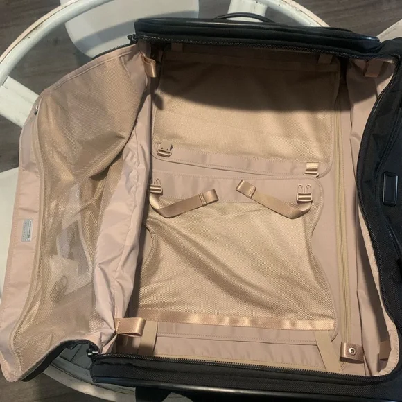 Briggs & Riley Large Travel Duffel Bag - Picture 10 of 16